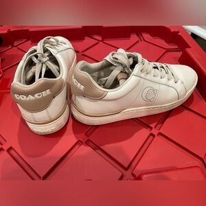 Coach Sneakers Women’s US 5B EUR 35.5 Beige Logo Lace Up